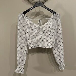 NWT Aiden floral crop top
